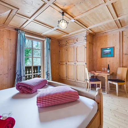 Blaa Alm Lodge *