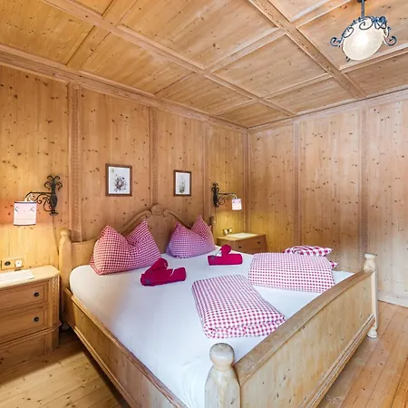 Blaa Alm Orman Evi Altaussee
